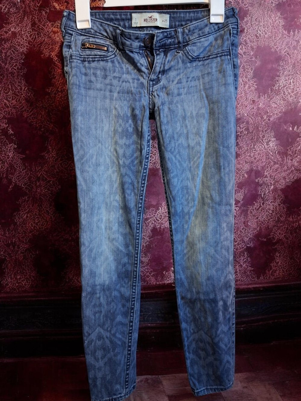 Hollister Women's Blue Ankle Skinny Jeans with Subtle Pattern